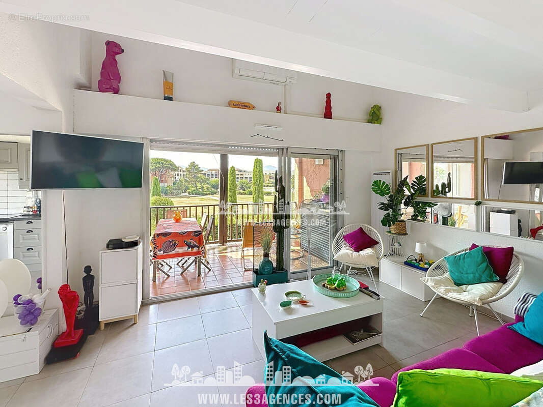 Appartement à COGOLIN