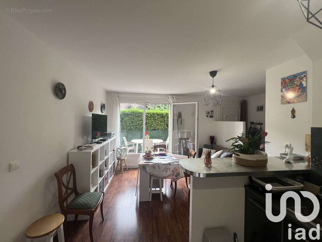 Photo 4 - Appartement à SAINT-GERMAIN-LES-CORBEIL