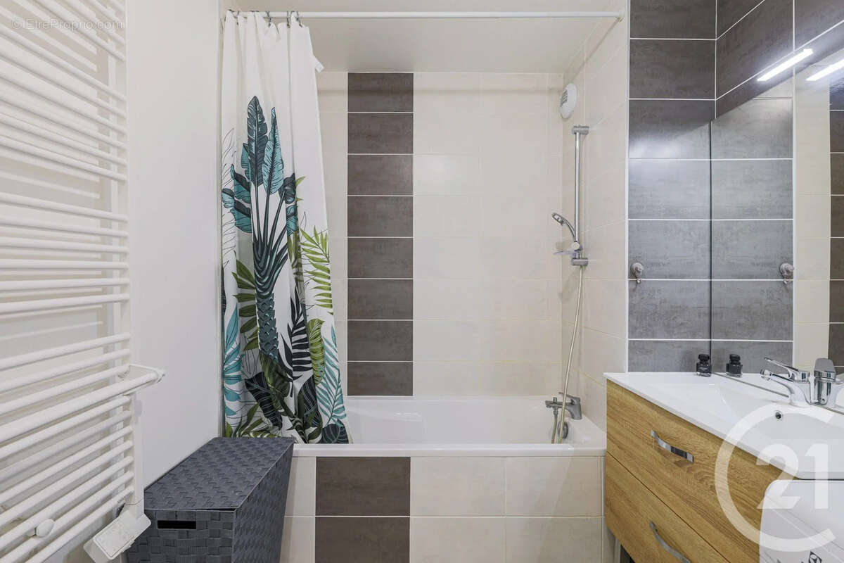 Appartement à BRESSON