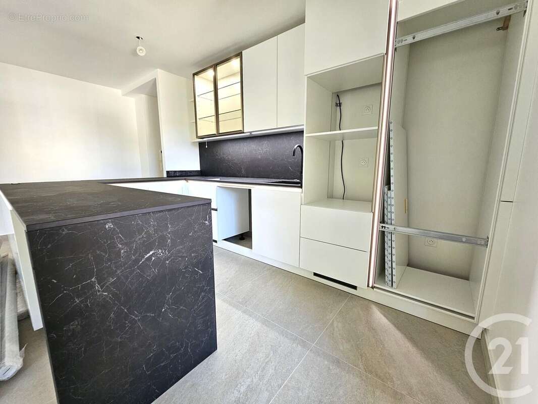 Appartement à SAINT-MAUR-DES-FOSSES