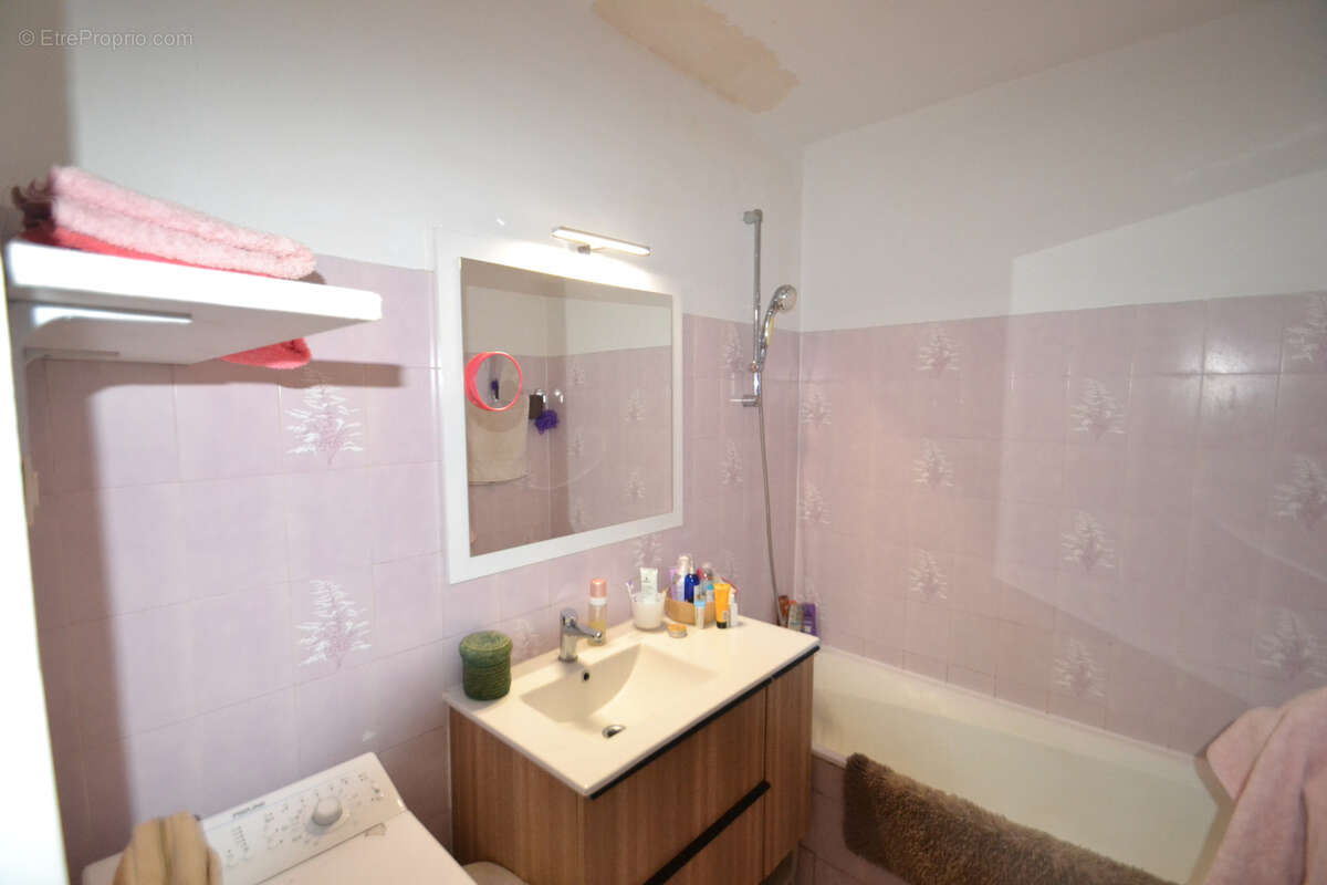 Appartement à VALLAURIS