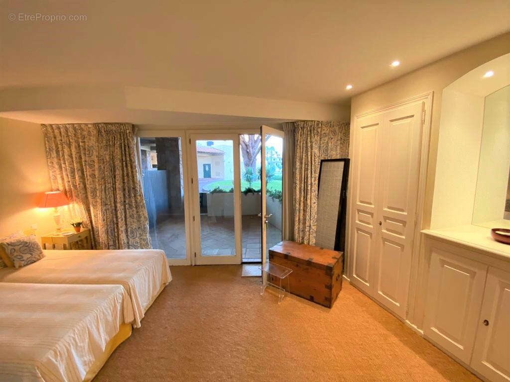 Appartement à COGOLIN