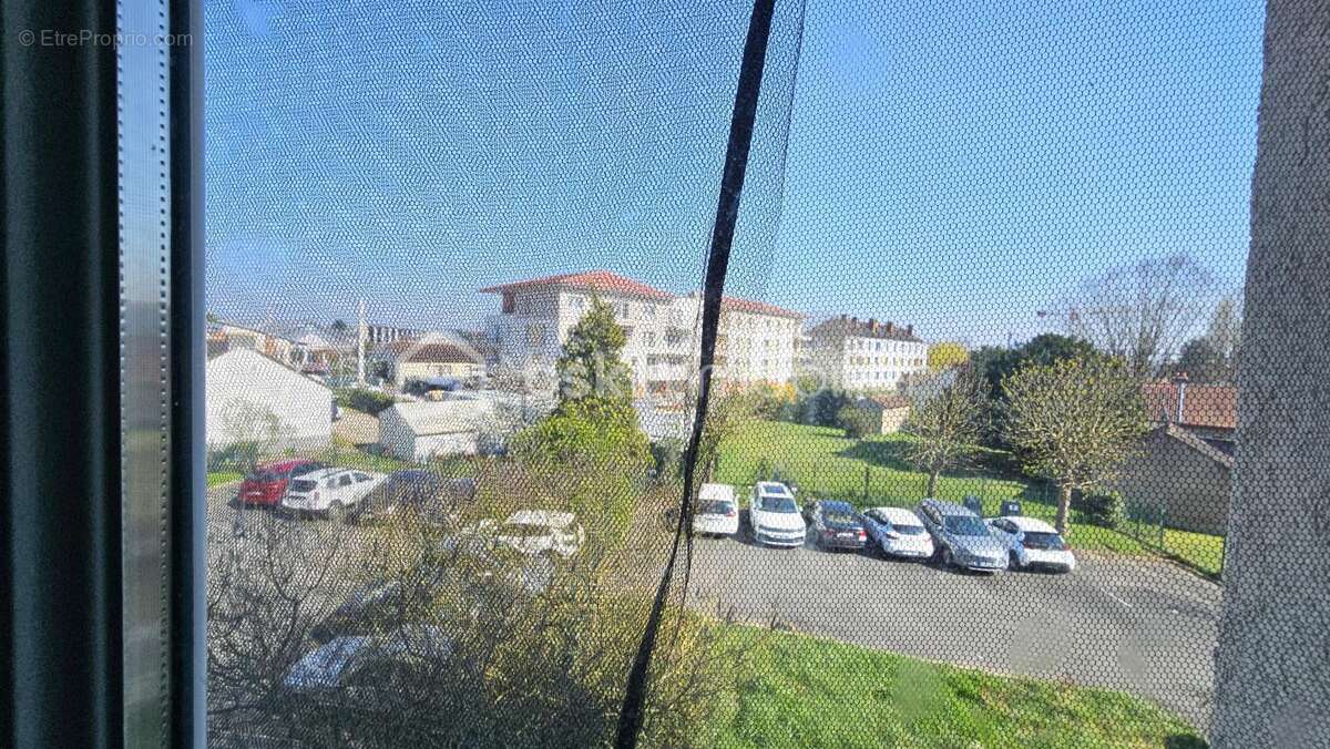Appartement à FLEURY-LES-AUBRAIS