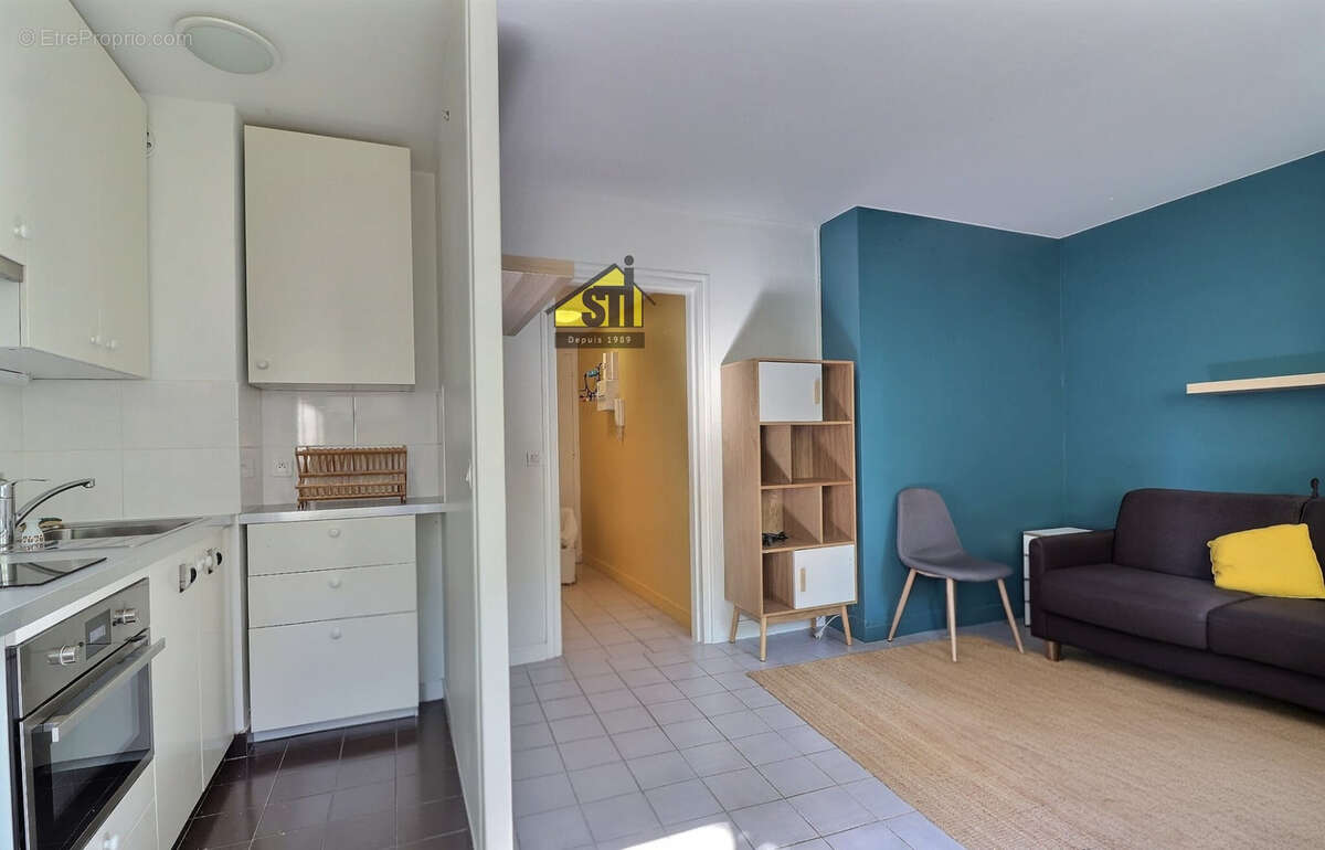 Appartement à PARIS-14E
