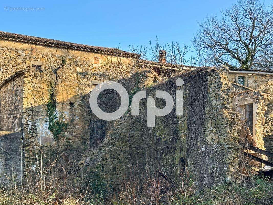 Maison à ALLEGRE-LES-FUMADES
