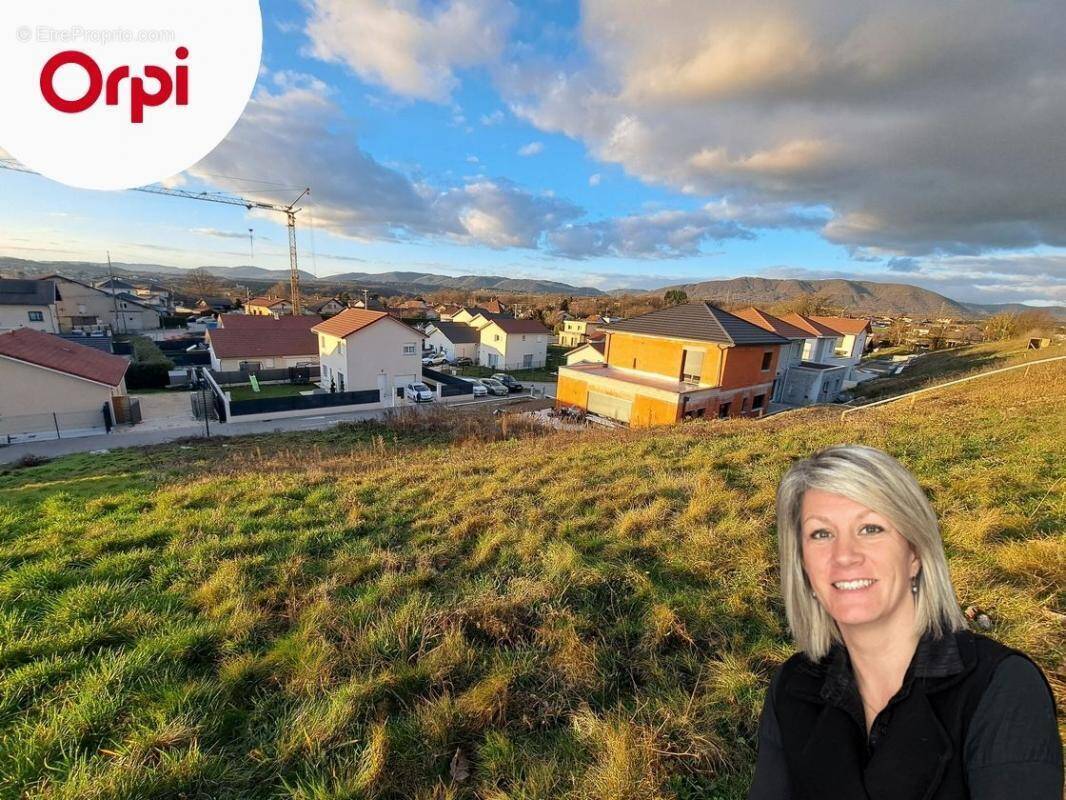 Terrain à CHARNECLES