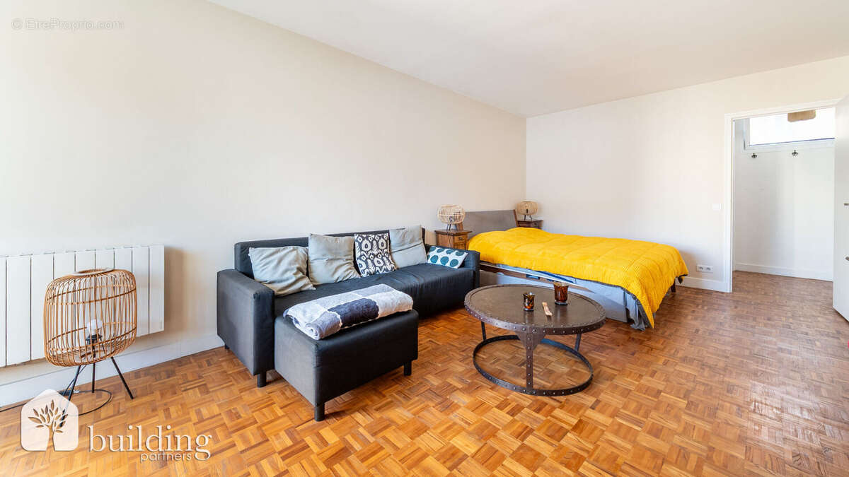 Appartement à NEUILLY-SUR-SEINE