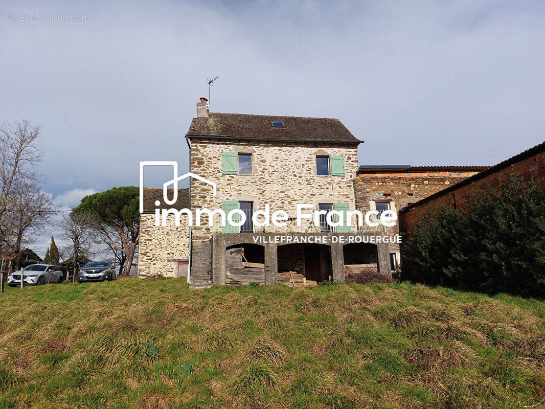 Maison à LA SALVETAT-PEYRALES