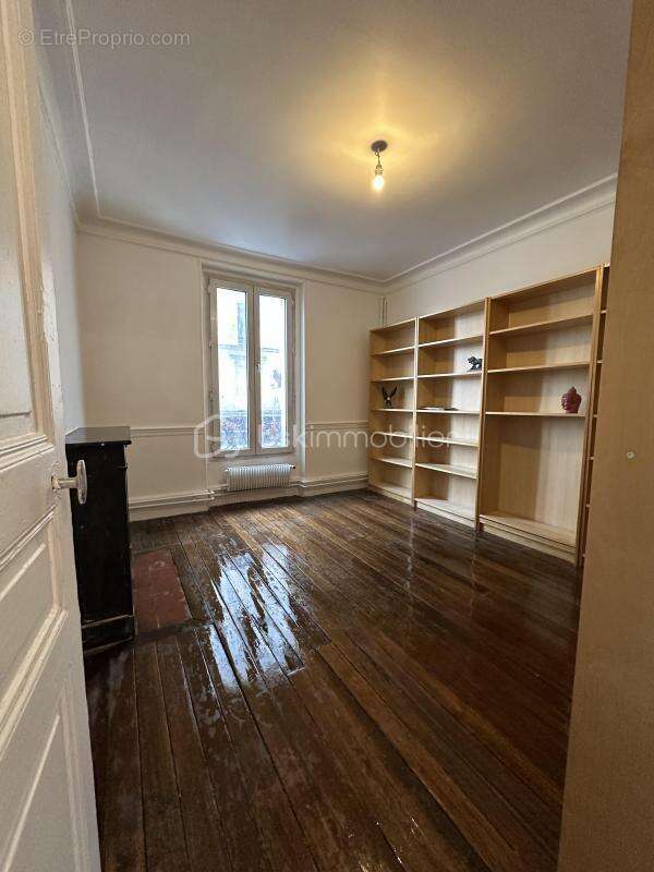 Appartement à AUBERVILLIERS