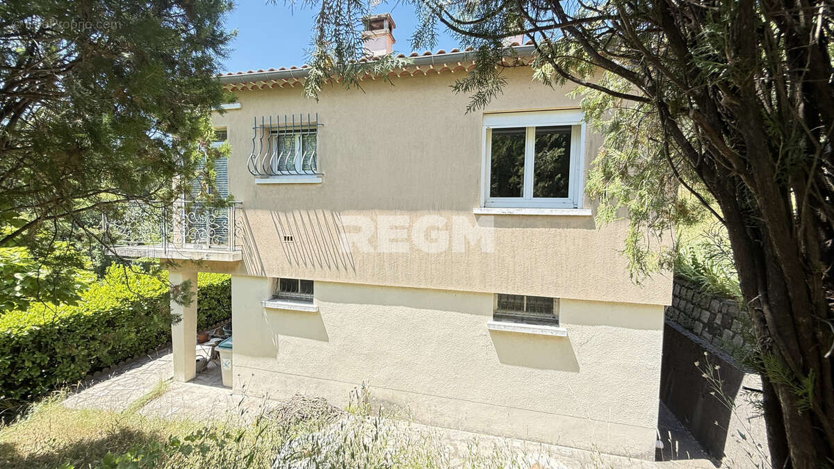 Maison 105 M2 avec mazets sur parcelle de 6000 M2 - photo 42