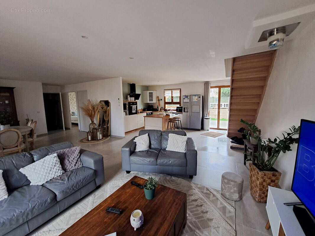 Maison à NEUILLY-EN-THELLE