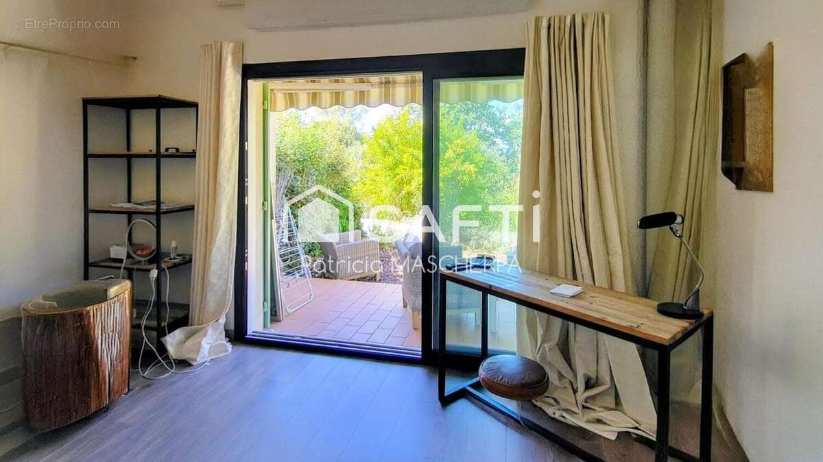 Photo 5 - Appartement à SAINT-RAPHAEL