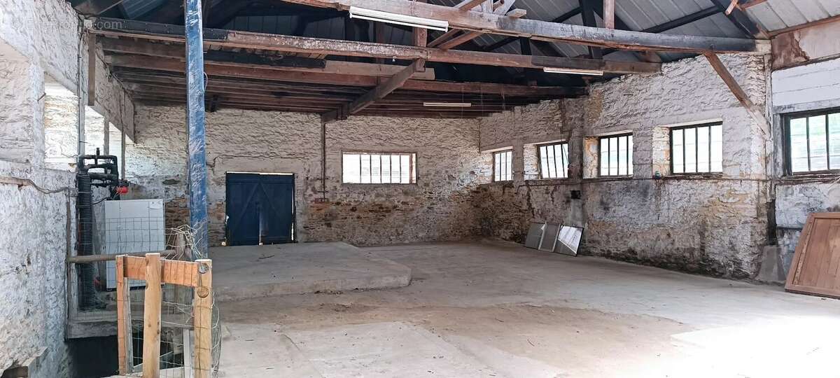 Rohan - grande maison de caractère 200 m² - 6/7 chambres ainsi qu'un hangar de 200 m² - photo 29