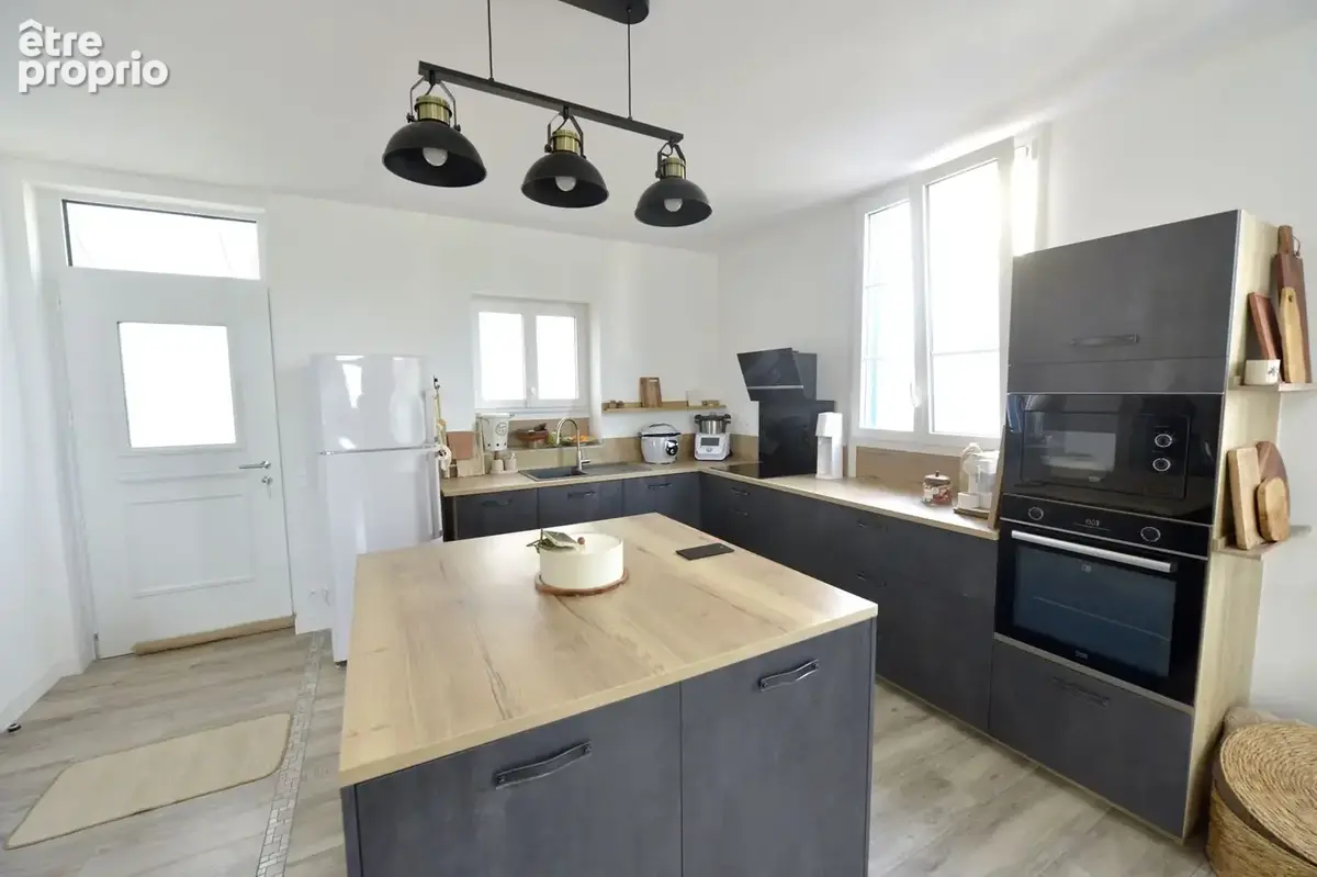 Maison 101 m² à Saint-Georges-De-Didonne  - photo 4
