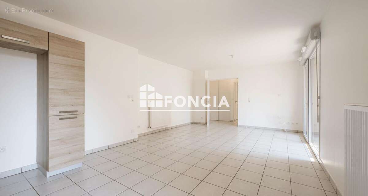 Appartement à MILLERY