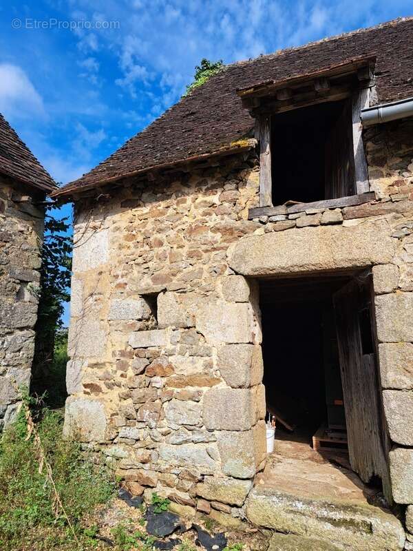 Fermette habitation 180 m2 habitable, et nombreuses dépendances à rénover. Moins de 10min d'Alencon, 4 min de St Ceneri le Gérei - photo 17