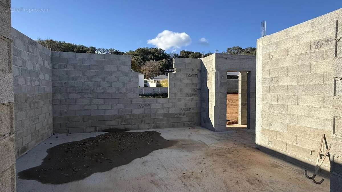 Maison à SANTA-LUCIA-DI-MORIANI