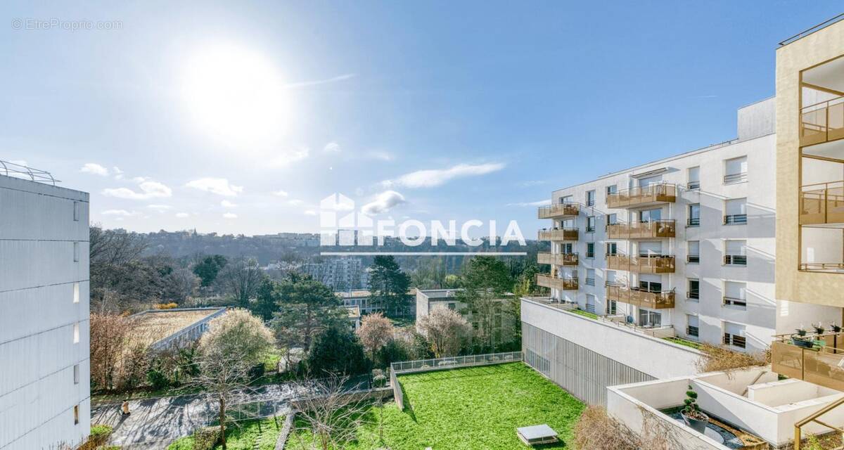 Appartement à LYON-9E