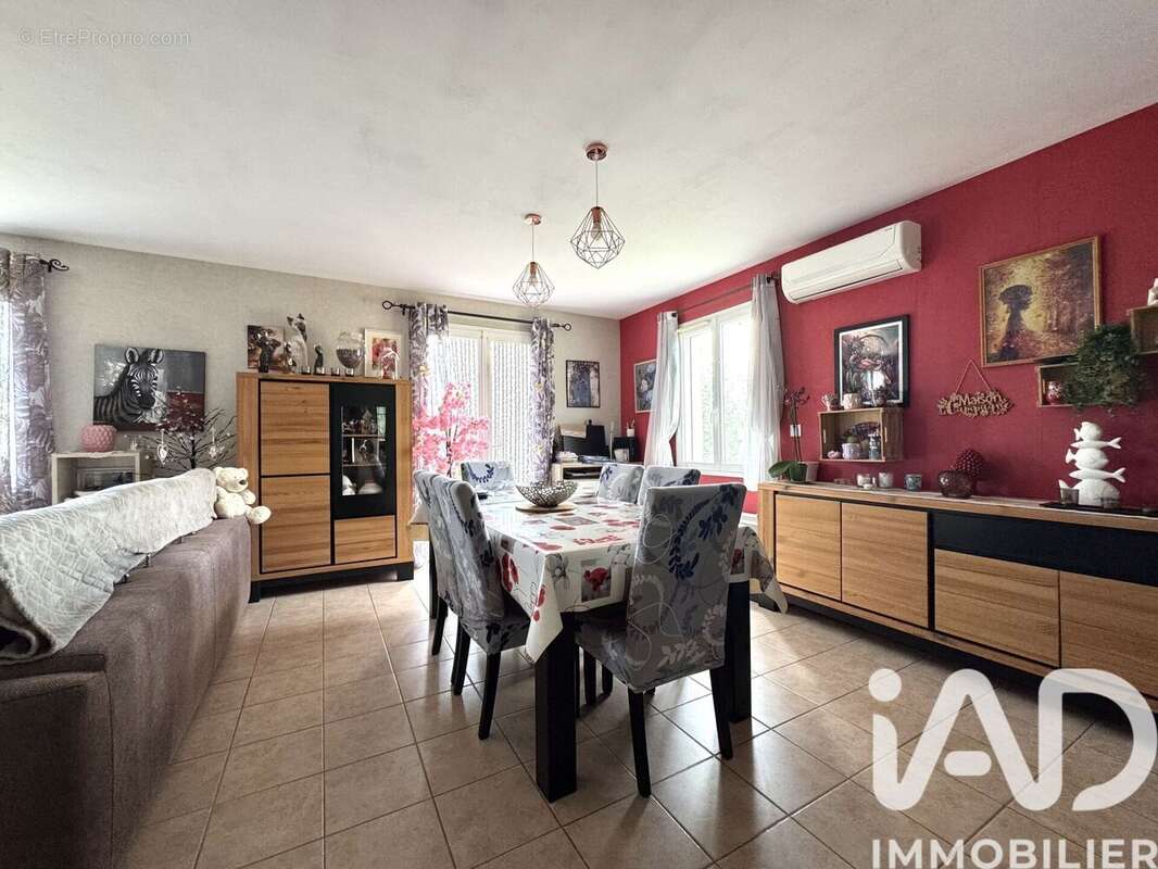 Maison 80 m² à Saint-Theodorit  - photo 4