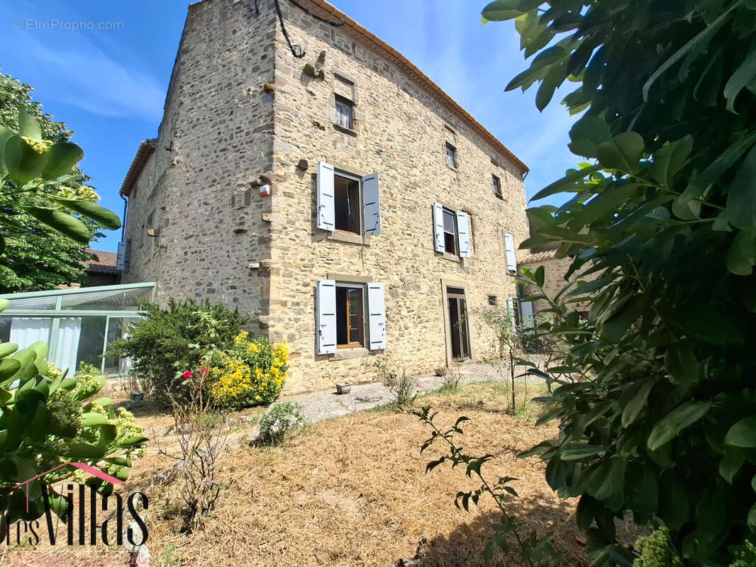 Maison à OUPIA