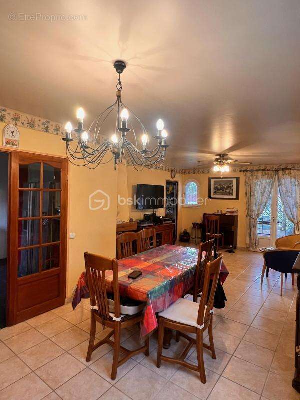 Maison à MAREST-SUR-MATZ