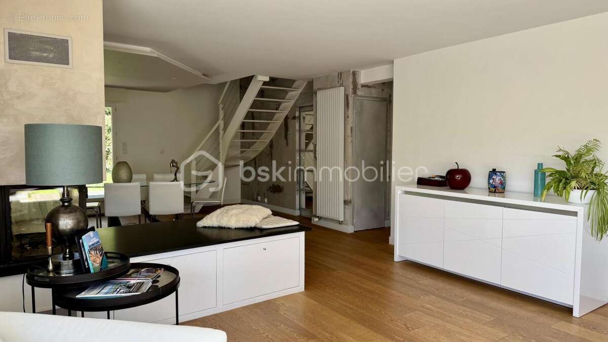 Très belle maison contemporaine familiale - 8 pièces - 175m2 - avec jardin – PACÉ - photo 5