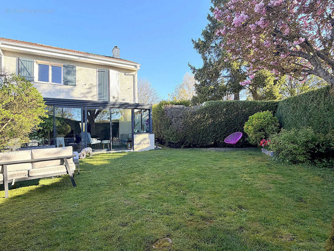 Maison à MONTIGNY-LE-BRETONNEUX