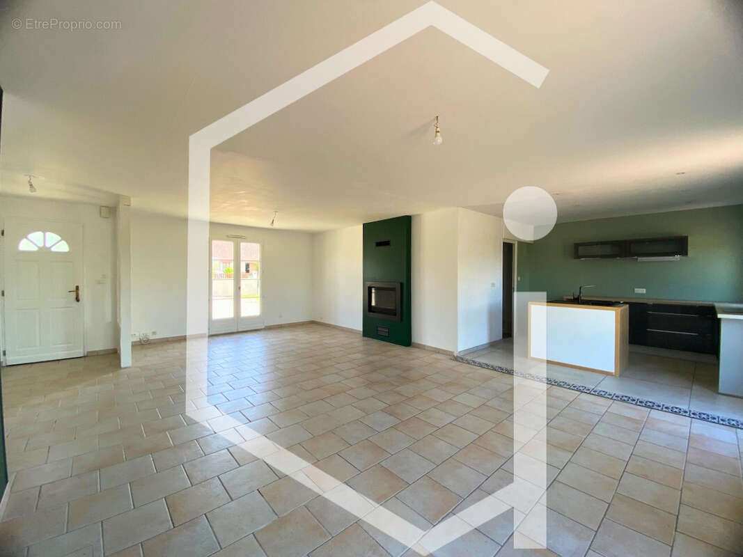 Maison à SURY-PRES-LERE