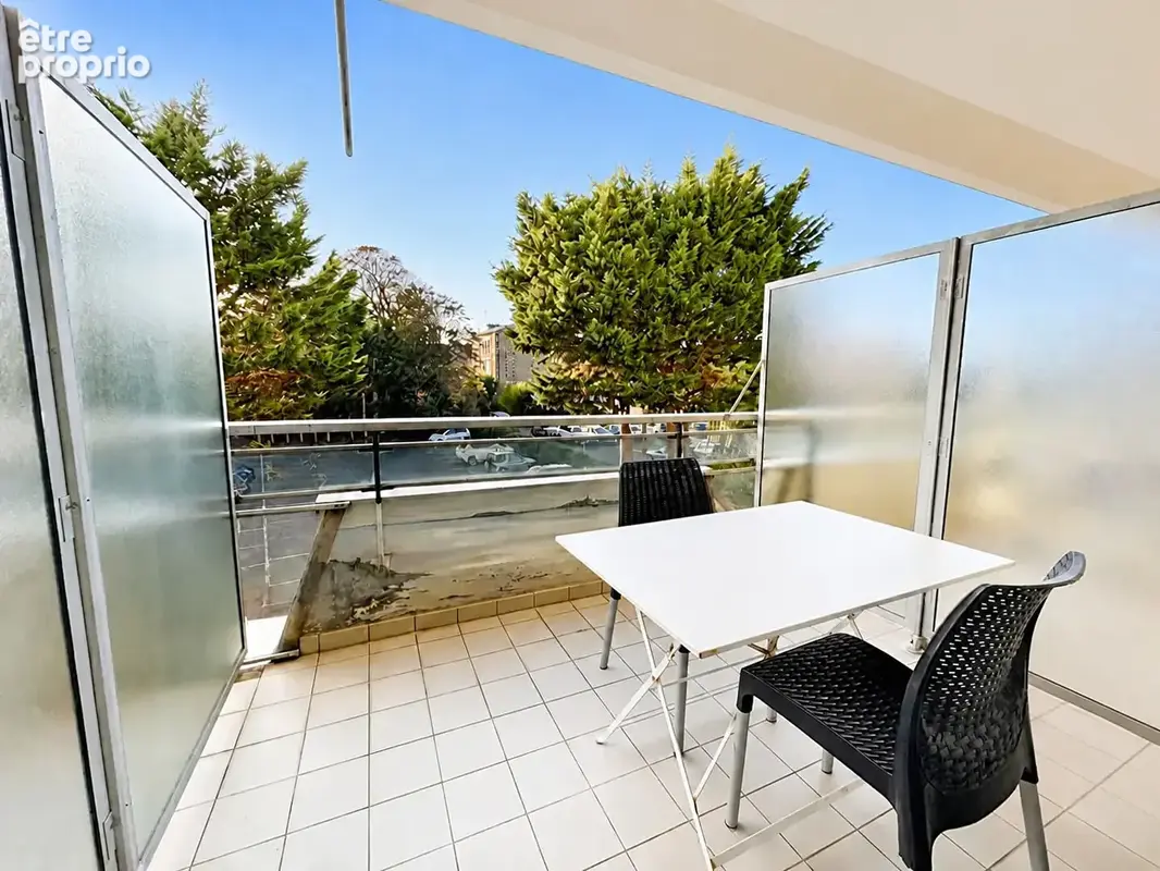 Studio à vendre - Dinard - Le Crystal -16m² - Accès direct plage et commerces à proximité - photo 3