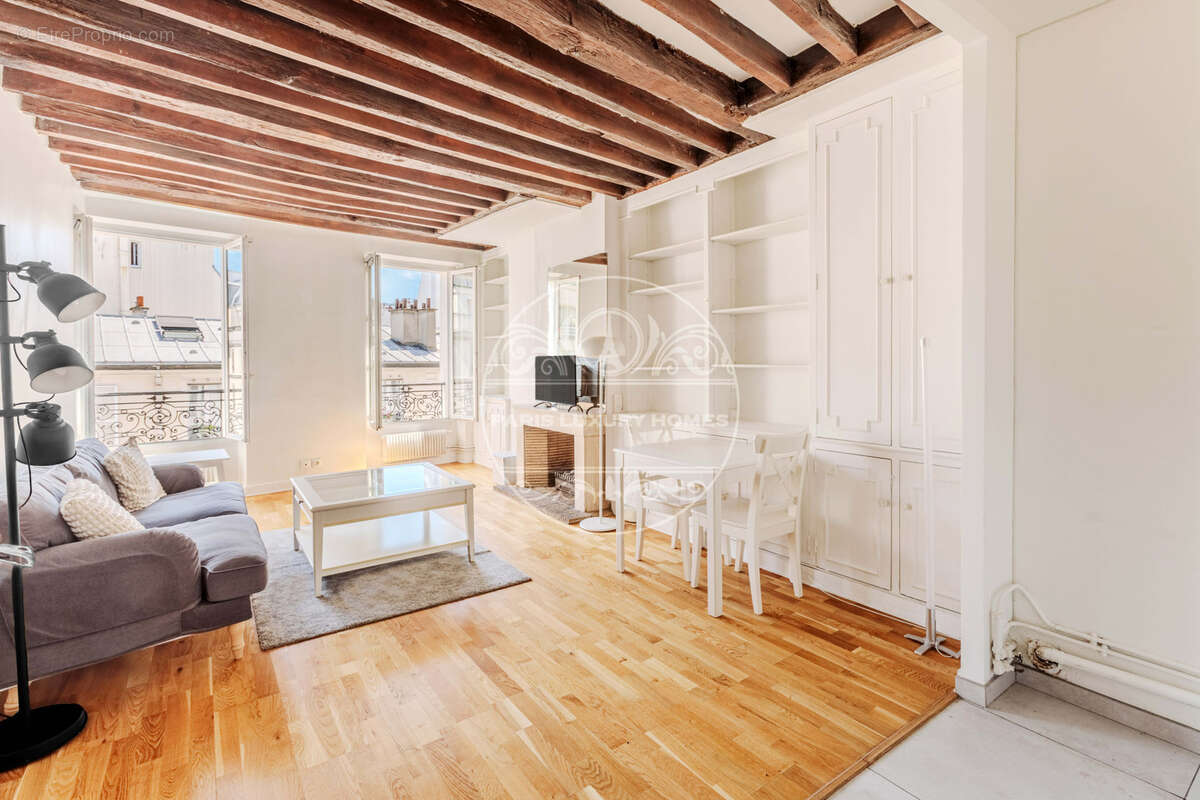 Appartement à PARIS-7E