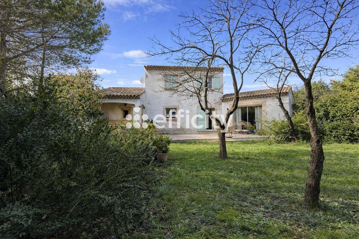 Maison à NANS-LES-PINS