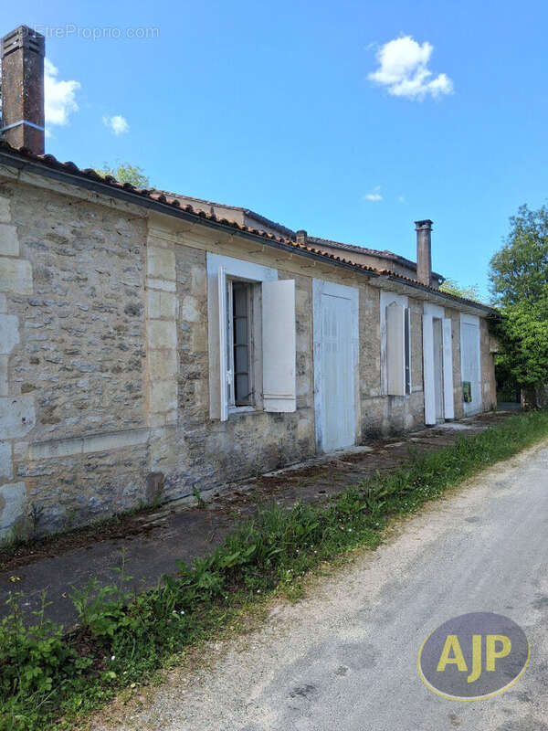 Maison à VERTHEUIL