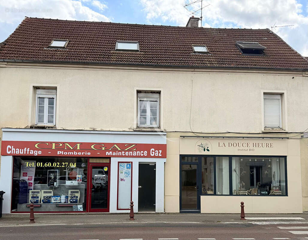 Appartement à CHEVRY-COSSIGNY