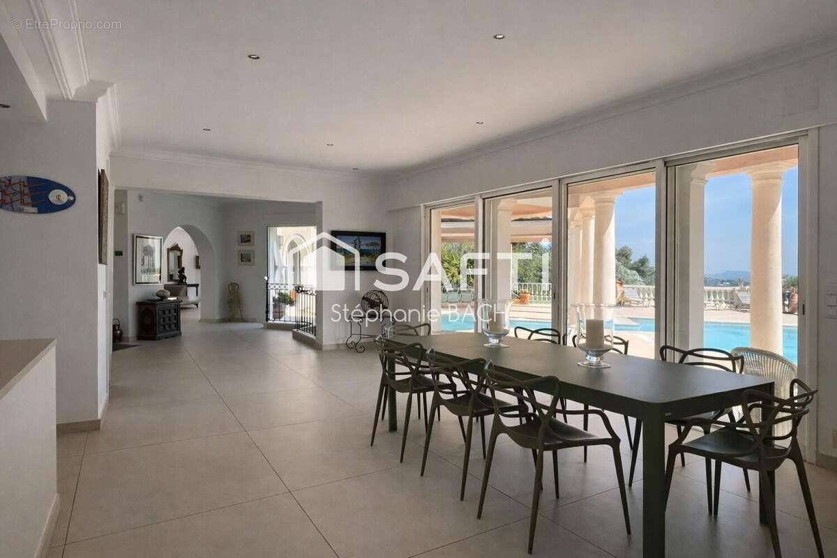 Photo 6 - Maison à CEYRESTE