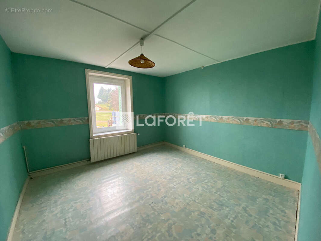 Maison 4 pièces à Arcon - 115 m² avec potentiel à rénover - photo 9