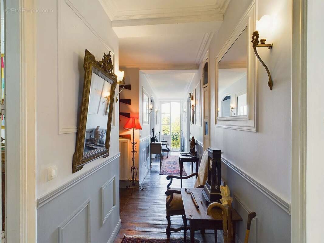 Une propriété exceptionnelle avec piscine et une vue imprenable - photo 9