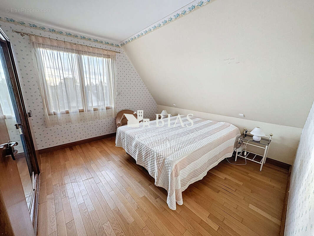 Appartement à BOURG-ACHARD