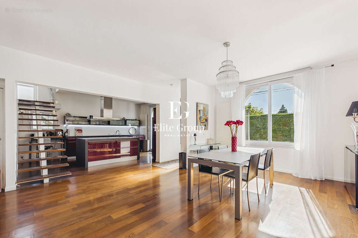 Magnifique maison des annes 50 a royan - 218 m2 - 6 pièces - photo 7