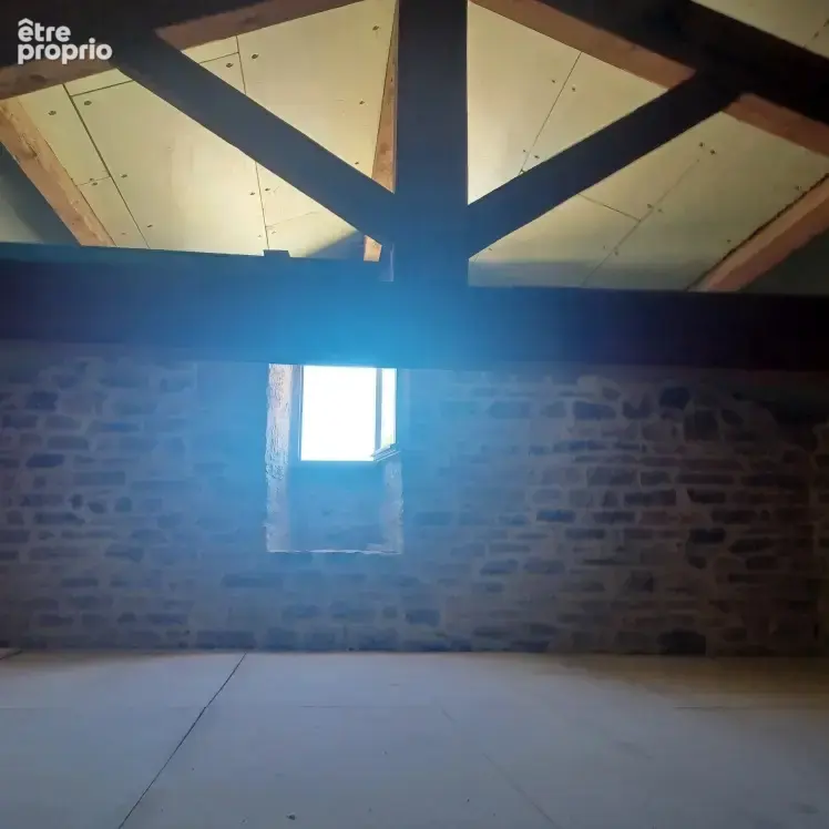 Maison de caractère  en pierre en cours de rénovation sur 380 m2 de terrain - photo 6