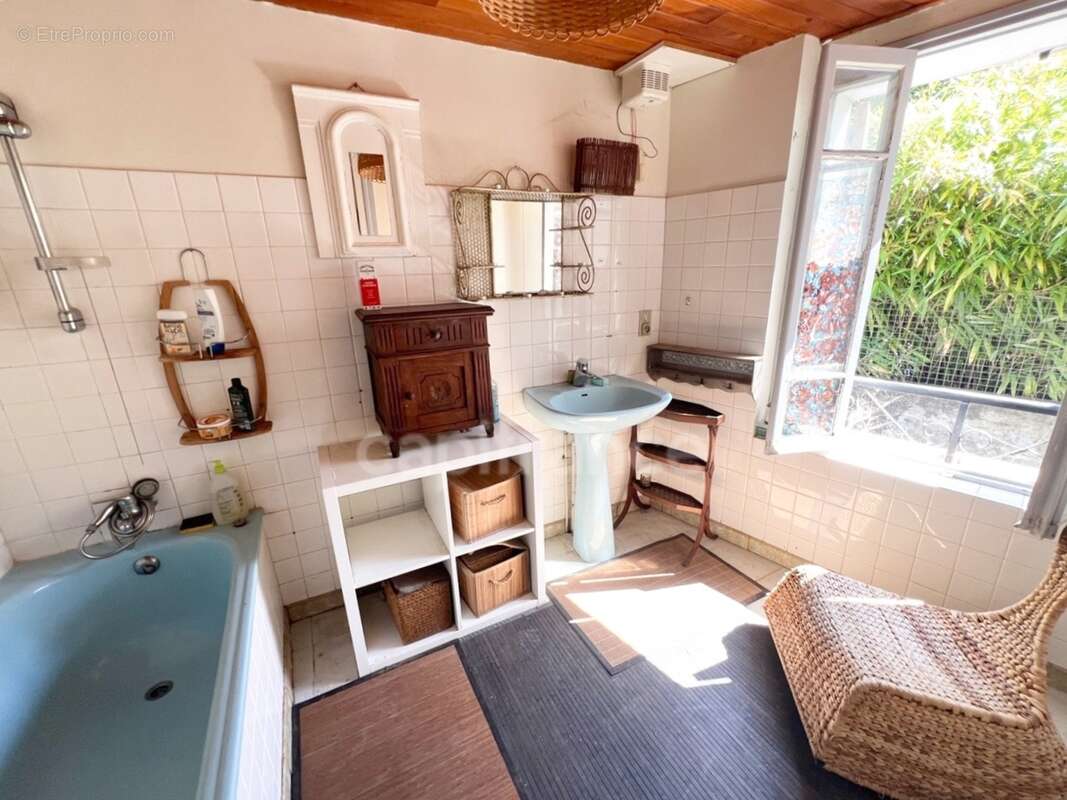 Maison à vendre à Digne-les-Bains – 115 m², 4 chambres, jardin arboré de 300 m², fort potentiel - photo 23