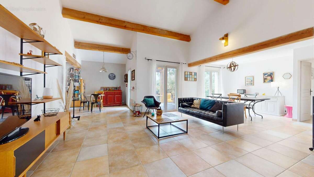 En exclusivite - plain pied - 4 faces - 3 chambres - sejour 60 m2 - photo 2