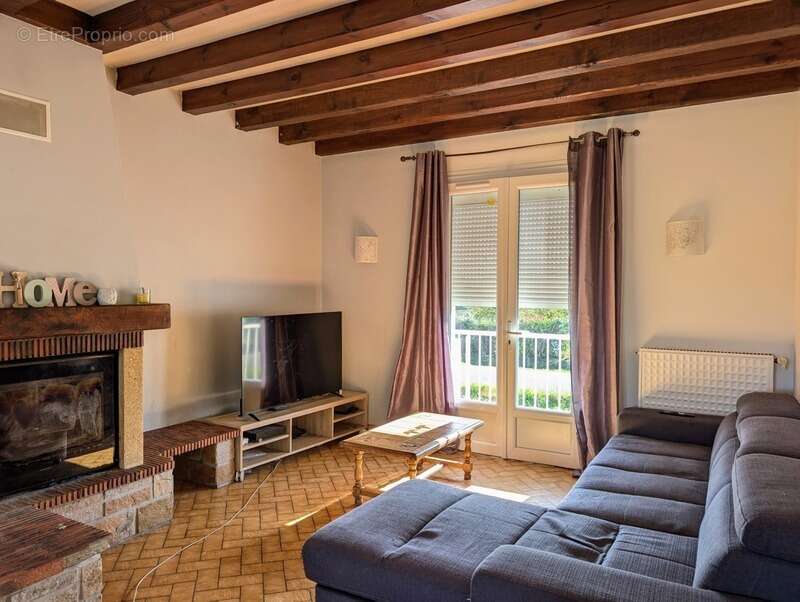 Maison à NUEIL-LES-AUBIERS