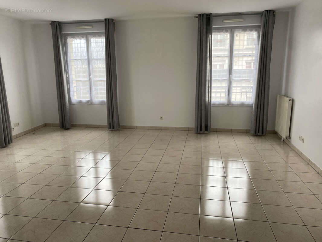 Appartement à SERRIS