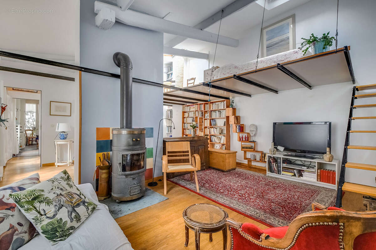 Appartement à PARIS-18E