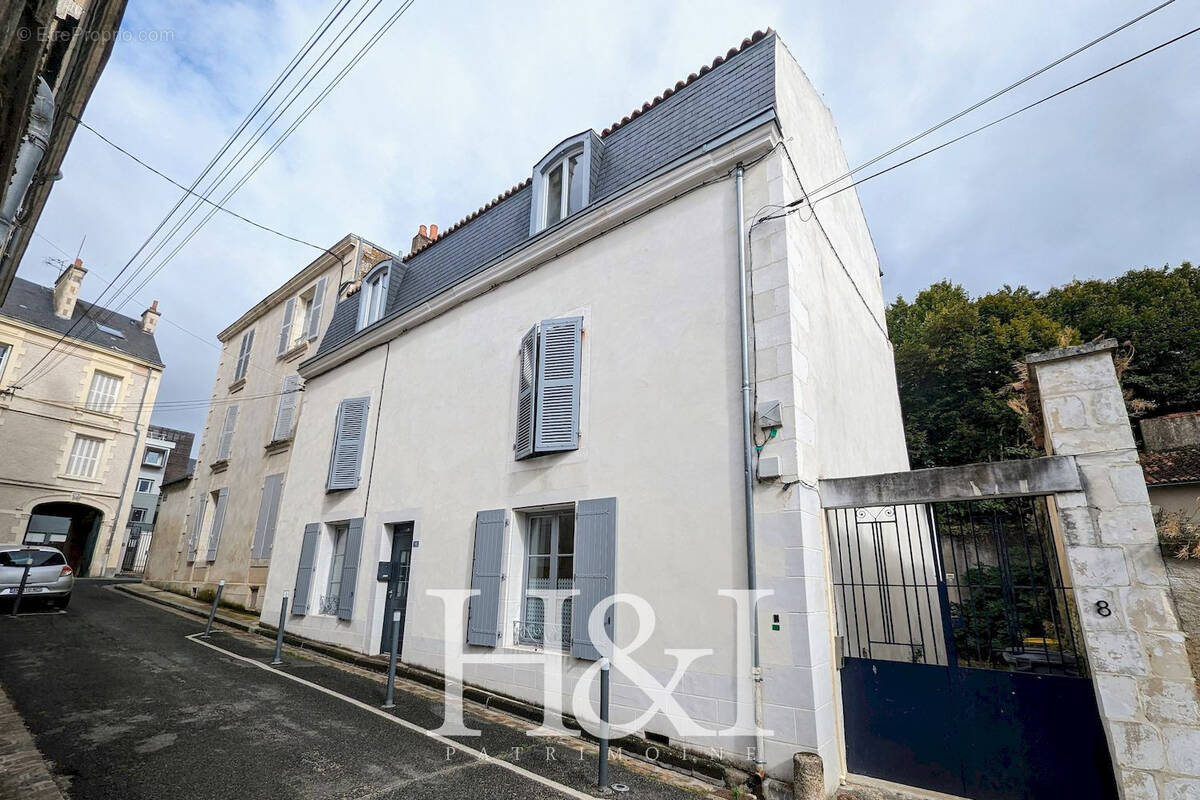 Maison à POITIERS