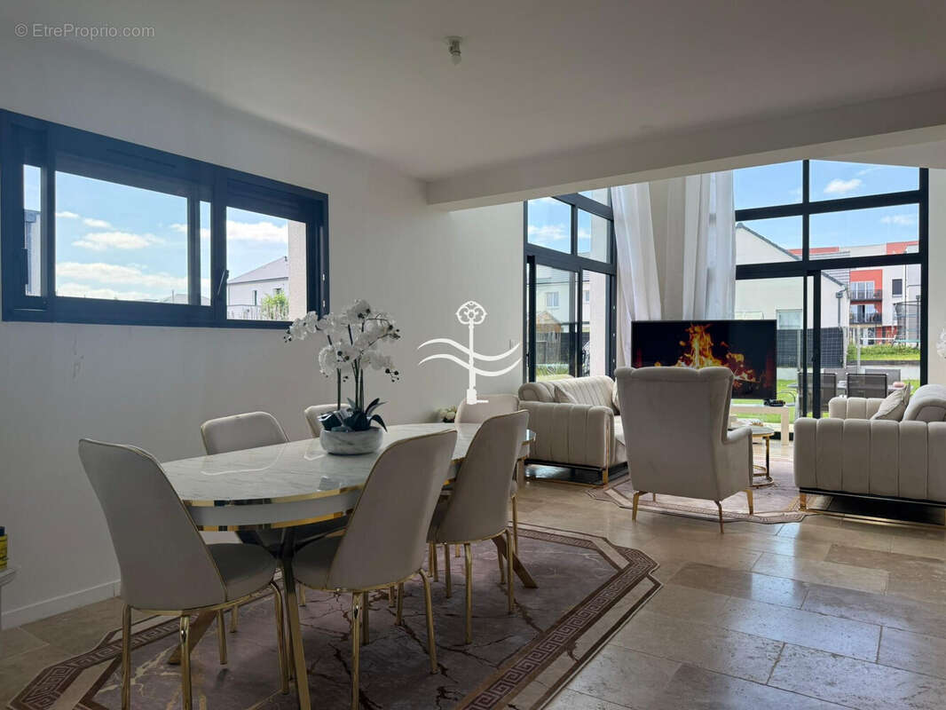 Maison 126 m² à Blainville-Sur-Orne  - photo 4