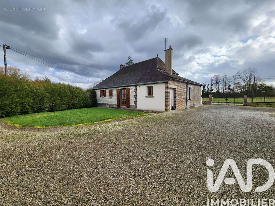 Maison 143 m² à Montigny-Les-Monts  - photo 2