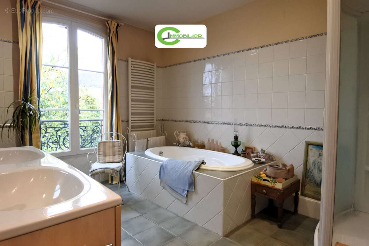 Maison à LA FERTE-BERNARD