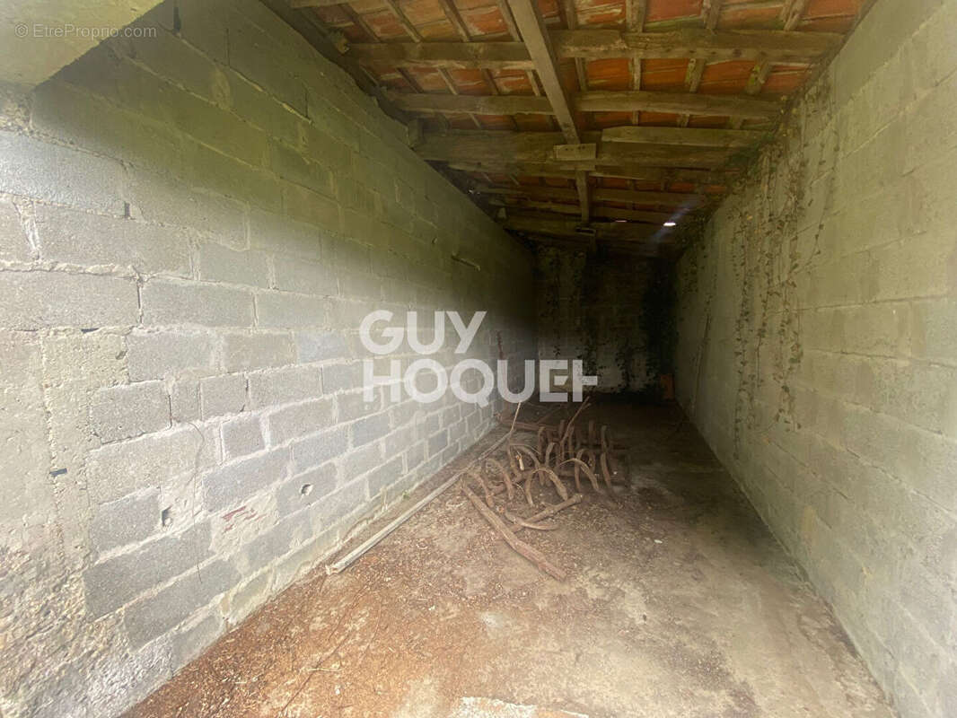 Terrain à SAULT-DE-NAVAILLES