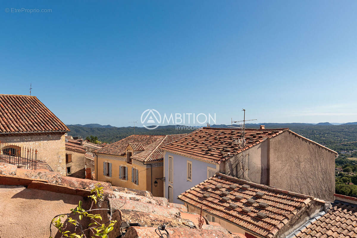 Appartement à MONTAUROUX